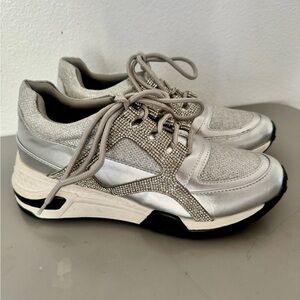 NWOT Steve Madden Metallic Glitter Silver Size 8 Lace Up Sneakers
